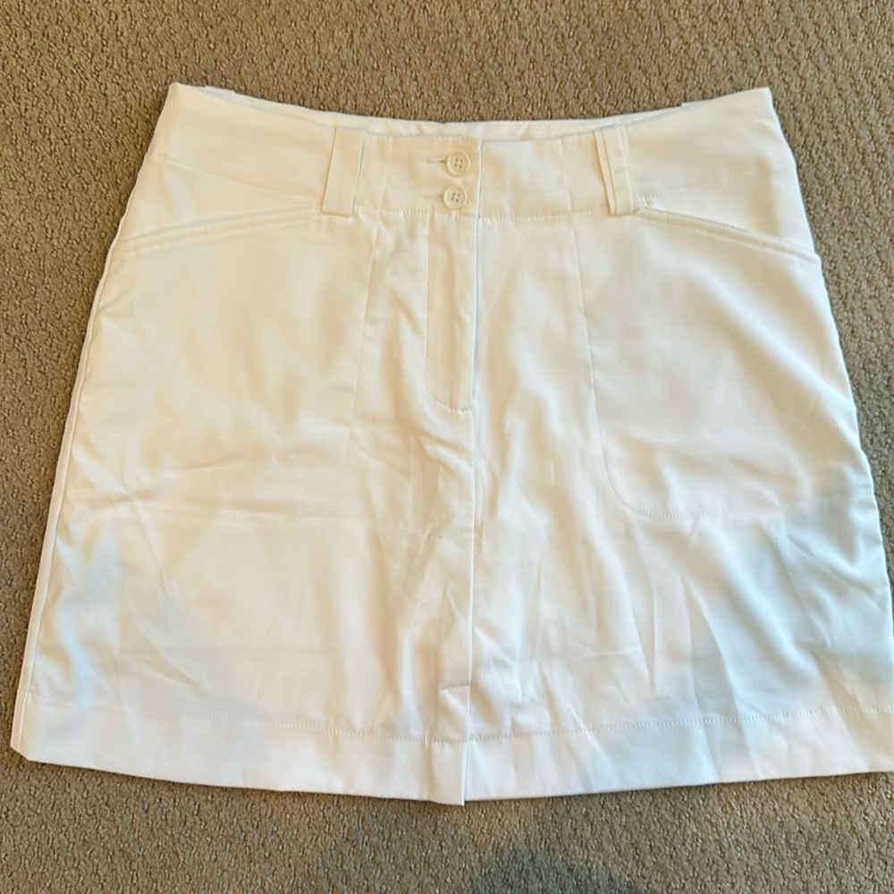 NWOT Nike golf skort
